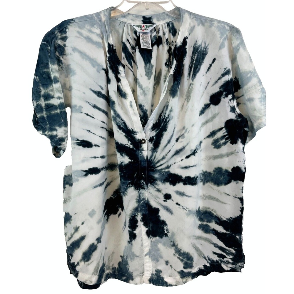 Hard Tail Forever Everly Tee Women's Top Size M NWT V-Neck Button Tie Dye Blue